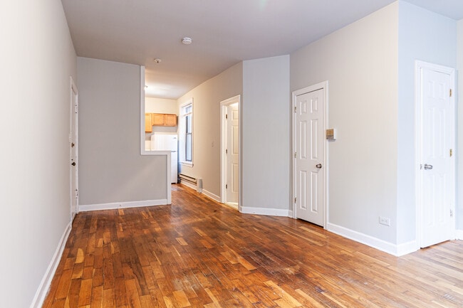 Photo - 717 W Barry Ave