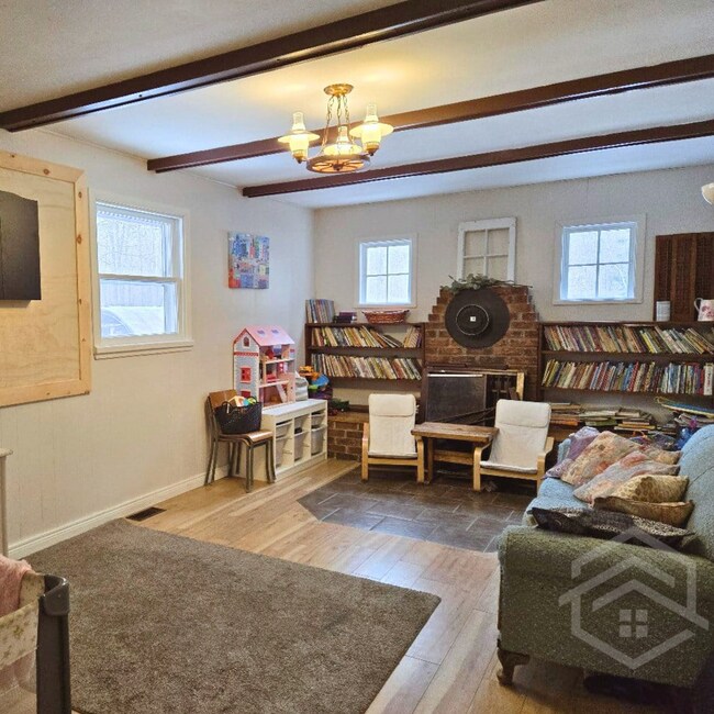 Photo - 5 Bedroom Country Property Available for Rent!!