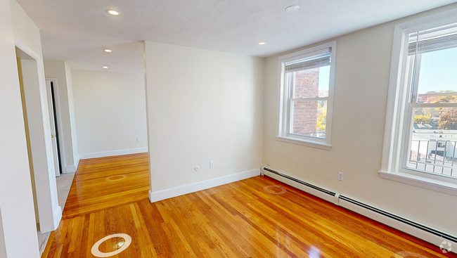 Building Photo - 9/1 NO FEE - spacious Brookline/Wash Sq 2B... Rental