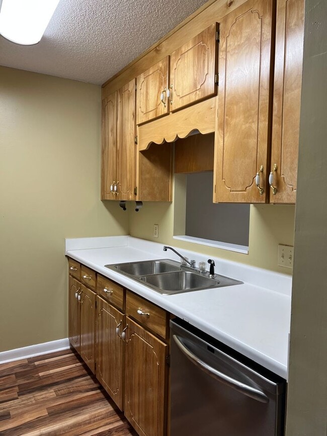 Photo - 452 Sandy Oak Dr