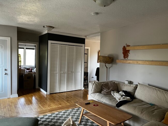 Photo - 4403 28th Ave S Unidad upper