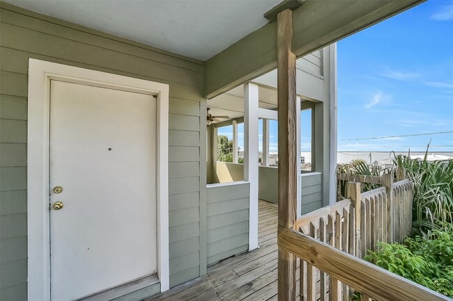 Photo - 2507 Bay Oaks Harbor Dr