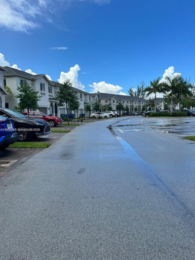 Photo - 20881 NW 9th Path