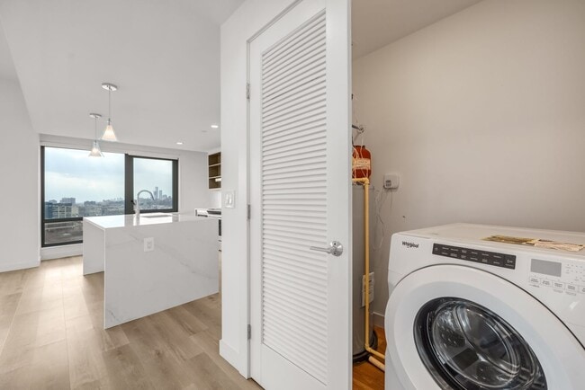 Photo - Hamilton Cove - #1611A Unit 1611A