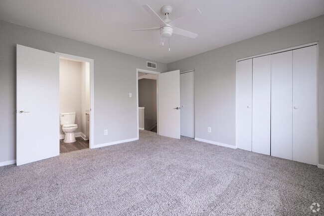 2BR, 2BA - 1,200SF - Main Bedroom