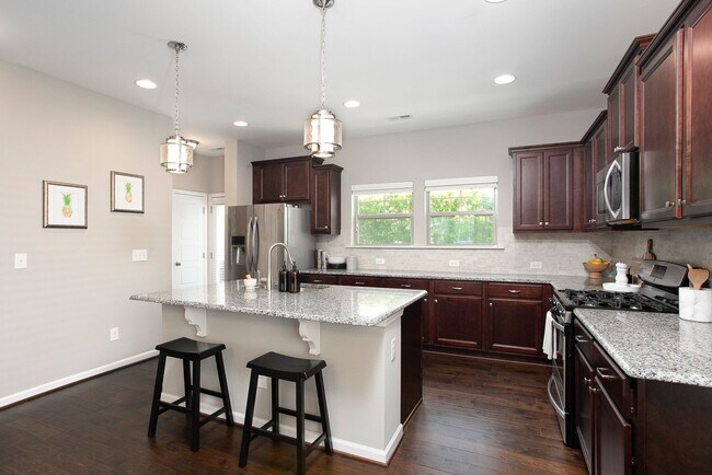 Photo - Beautiful 3 bedroom, 2.5 bath end unit townhome home!