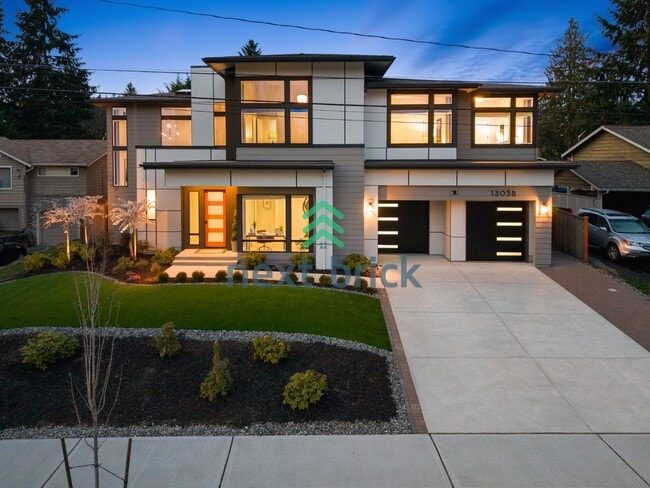 Photo - "Stunning 5-Bedroom Kirkland Home with 4.5 Baths and 4,125 Sq Ft of Luxurious Living Space!"