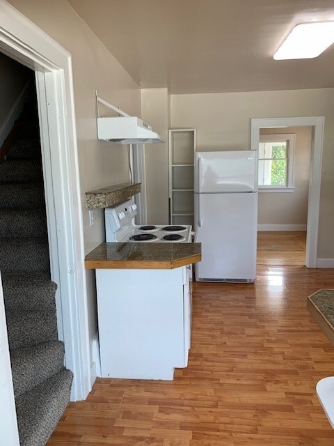 Kitchen - 2717 Mill Ave