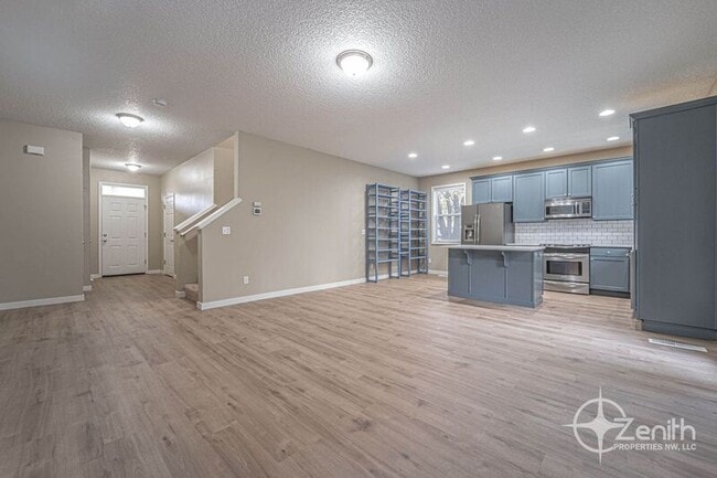 Photo - 6010 NE 56th St