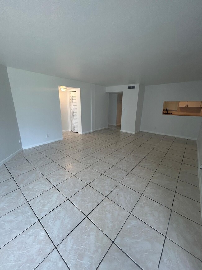 Photo - 2000 N Congress Ave Unit 211