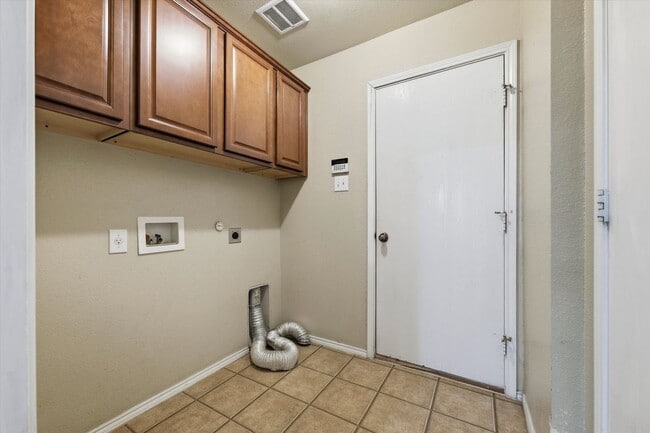 Photo - 5917 Stone Mountain Rd