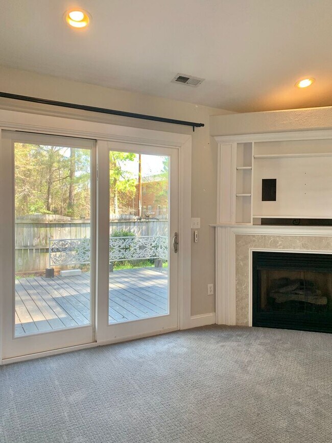 Photo - 3bdrm/2ba + Single Family Home Heart of Ne...