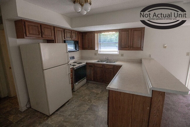 Photo - 1910 Mirtle Grove Ct