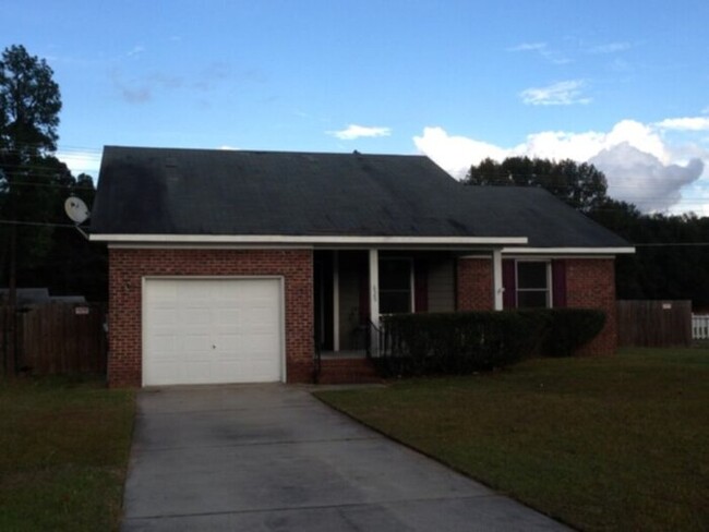 Photo - 629 Torhunta Dr House
