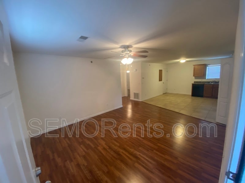 Photo - 3 Village Dr