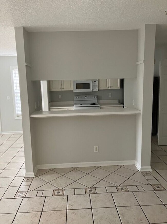 Photo - 909-H Unit 909-H