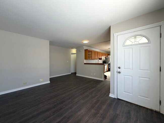 Photo - 155 W Wayne Pl