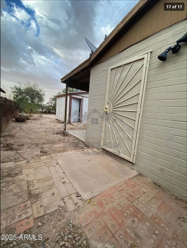 314 W Phoenix Ave