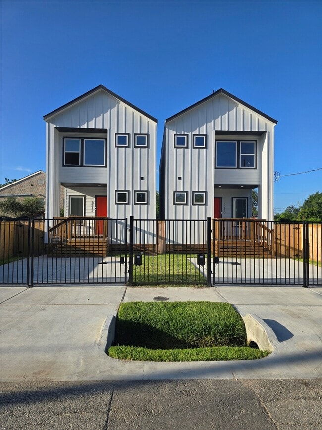 Building Photo - 3210 Retta St Rental