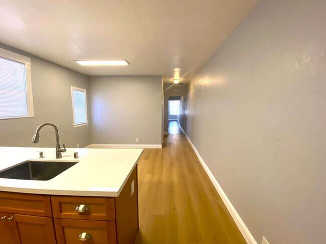 Photo - F01421 Unit T1423