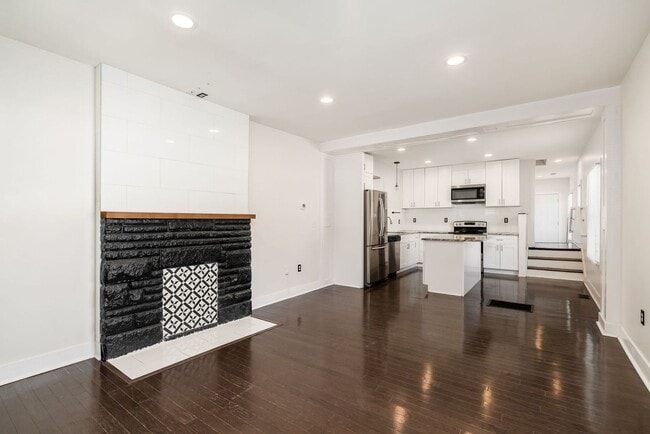 Photo - 857-859 Wilson Ave Unit 859