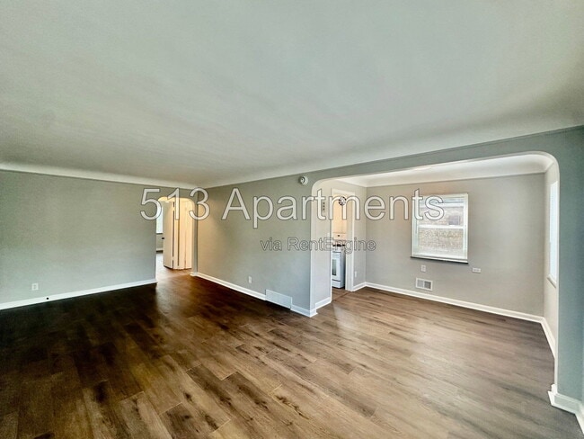 Building Photo - 1649 Anita Pl Unit 4