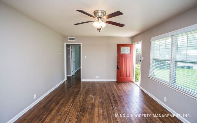 Photo - 4416 43rd St