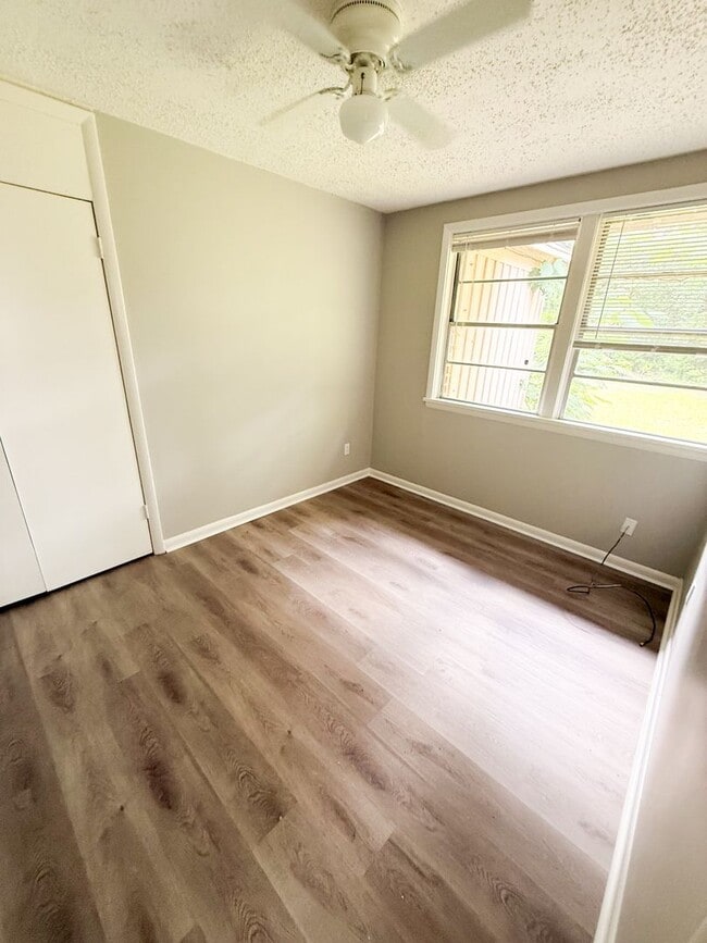 Photo - 2113 Robin St