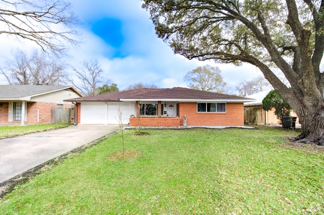 Building Photo - 6026 Clarewood Dr Rental