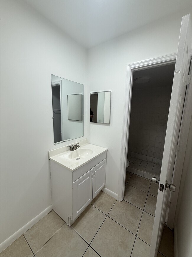 2916 NW 55th Ave