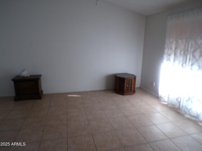 Photo - 5323 W North Ln