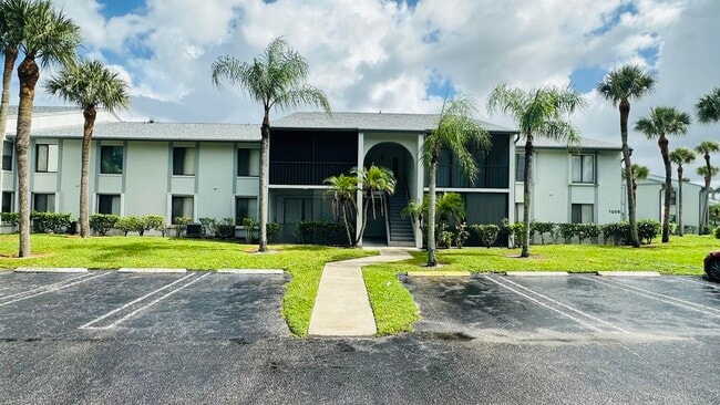 Building Photo - 1006 Green Pine Blvd Unit H2
