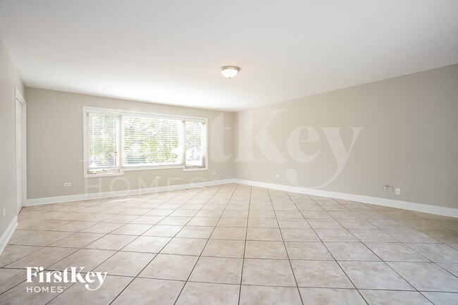 811 Salem Ln