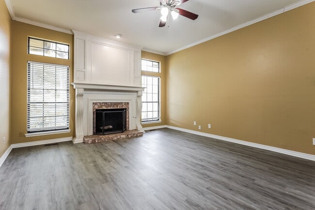 Photo - 2700 Shady Tree Ln