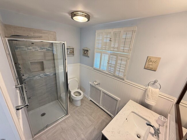 Photo - 207 N Thurlow Ave