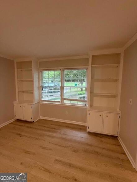 Photo - 977 Bramwell Ln