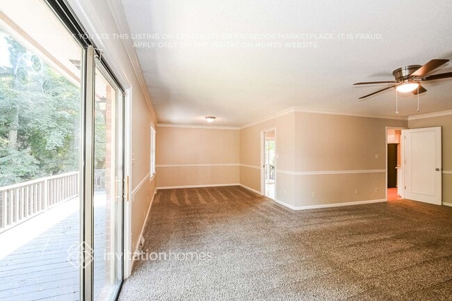 7131 Hillside Ln