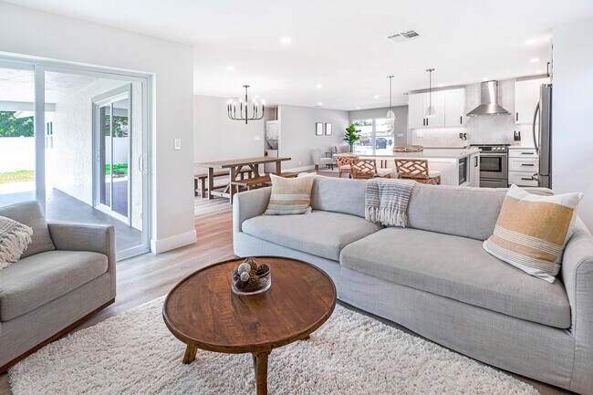 Photo - 2798 NE 2nd Ave