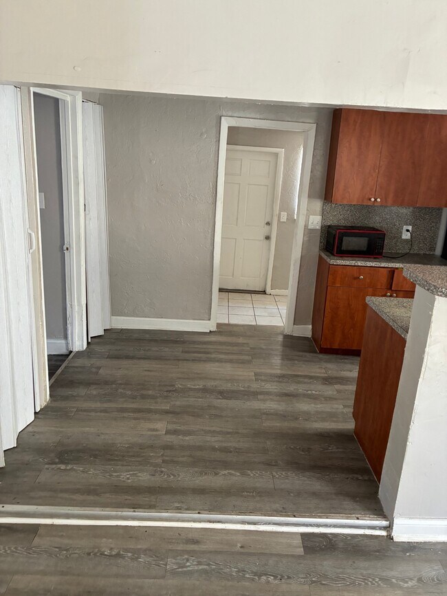 Photo - 4425 NW 23rd Ct