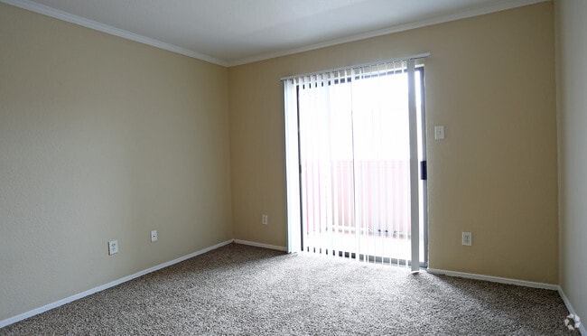 Photo - Hunters Creek Apartments