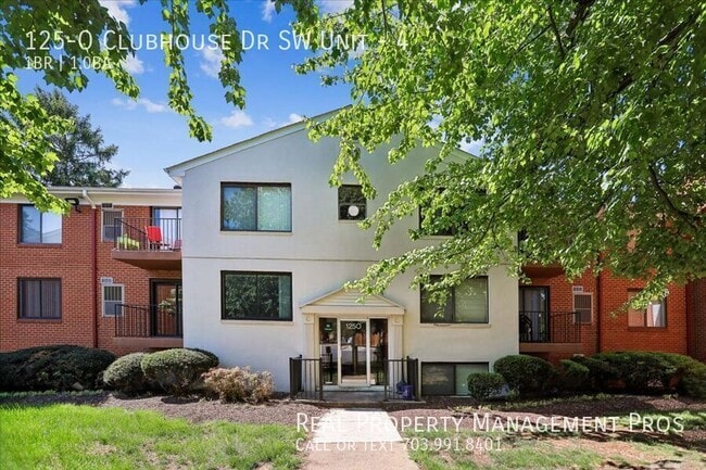 Photo - 125 Clubhouse Dr SW Unit 4
