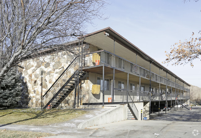 Murray Place Apartments - Murray Place Apartments