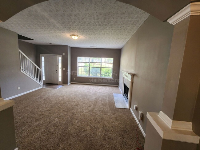 Photo - 4519 Swan Trce