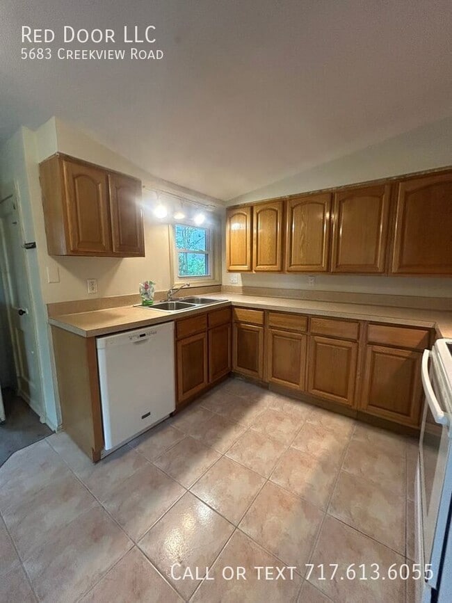 Photo - 5683 Creekview Rd