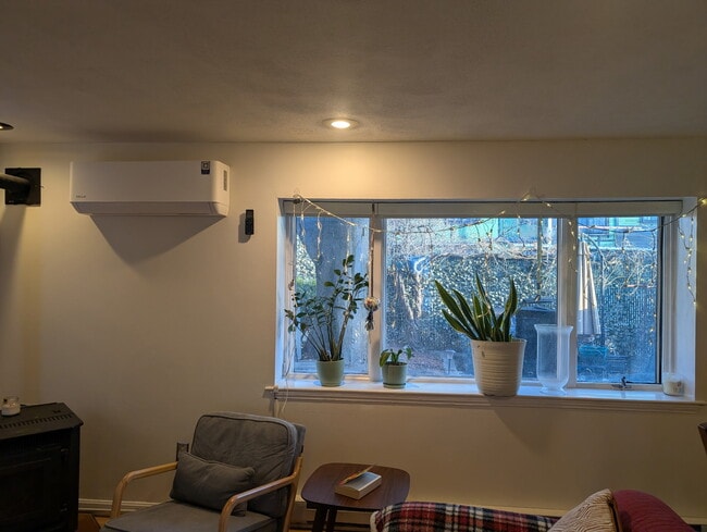 Photo - 159 Maverick St Unit 1