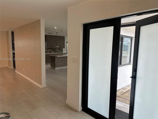 Photo - 2832 SW 124th Ct