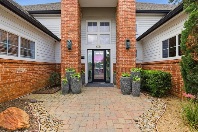 Building Photo - Vista 121