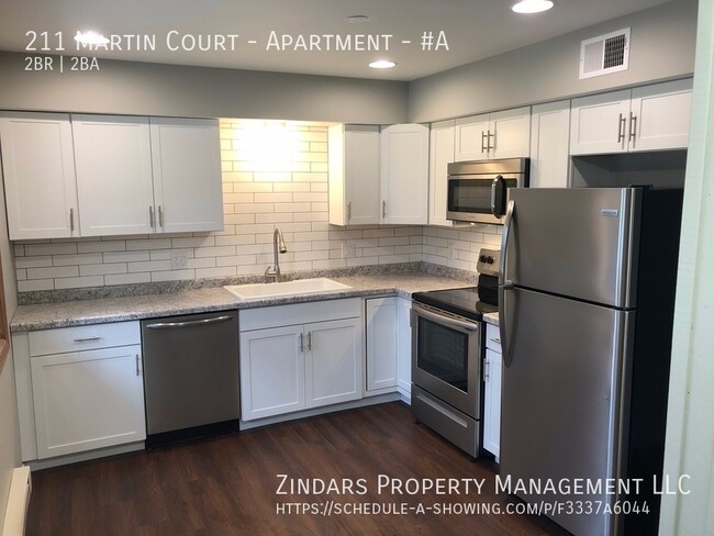 Remodeled bilevel 2 bedroom 1.5 bath townh... - Remodeled bilevel 2 bedroom 1.5 bath townh... Apartment Unit #A