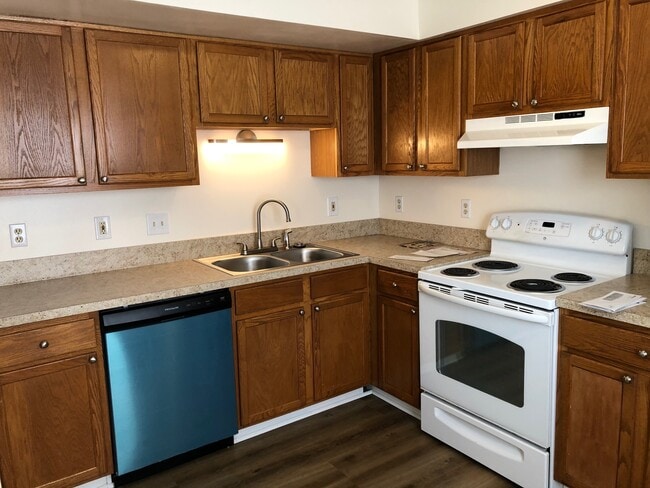 Kitchen - 433 Ridgefield Ave