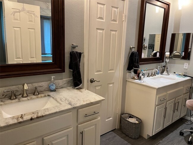 Building Photo - 15522 Valley Plum Ct Rental